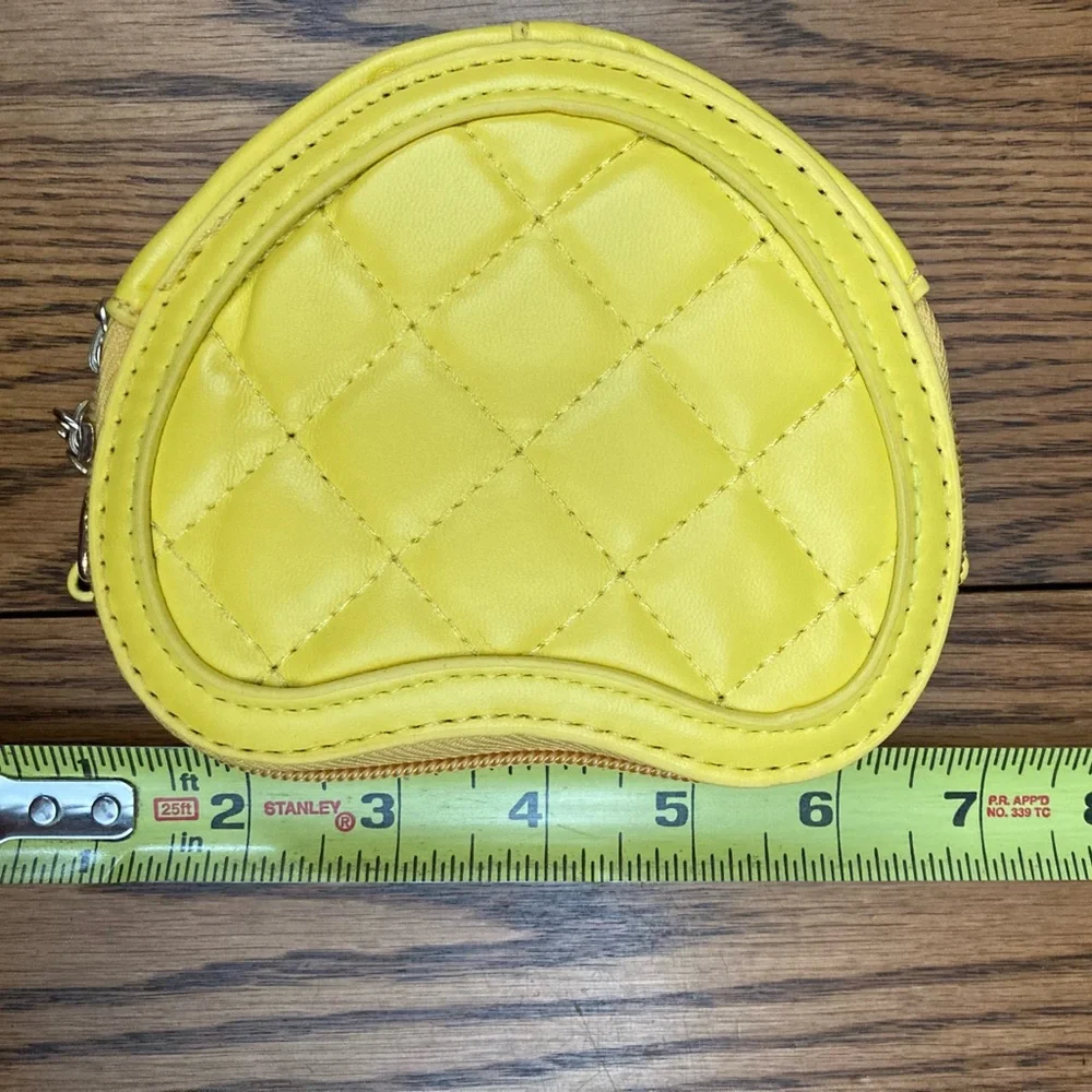 💛YELLOW💛Mini heart bag w/faux pearl handle/metal chain PU fabric zip close✨NEW✨